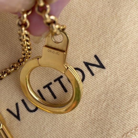 100% Louis Vuitton Pastilles. Earrings Please read 👍 - Picture 4 of 7